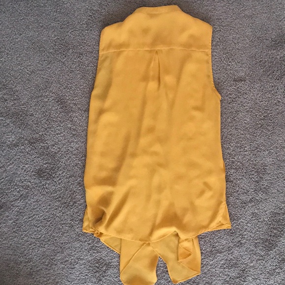 Mustard yellow H&M cap sleeve blouse - Picture 8 of 8